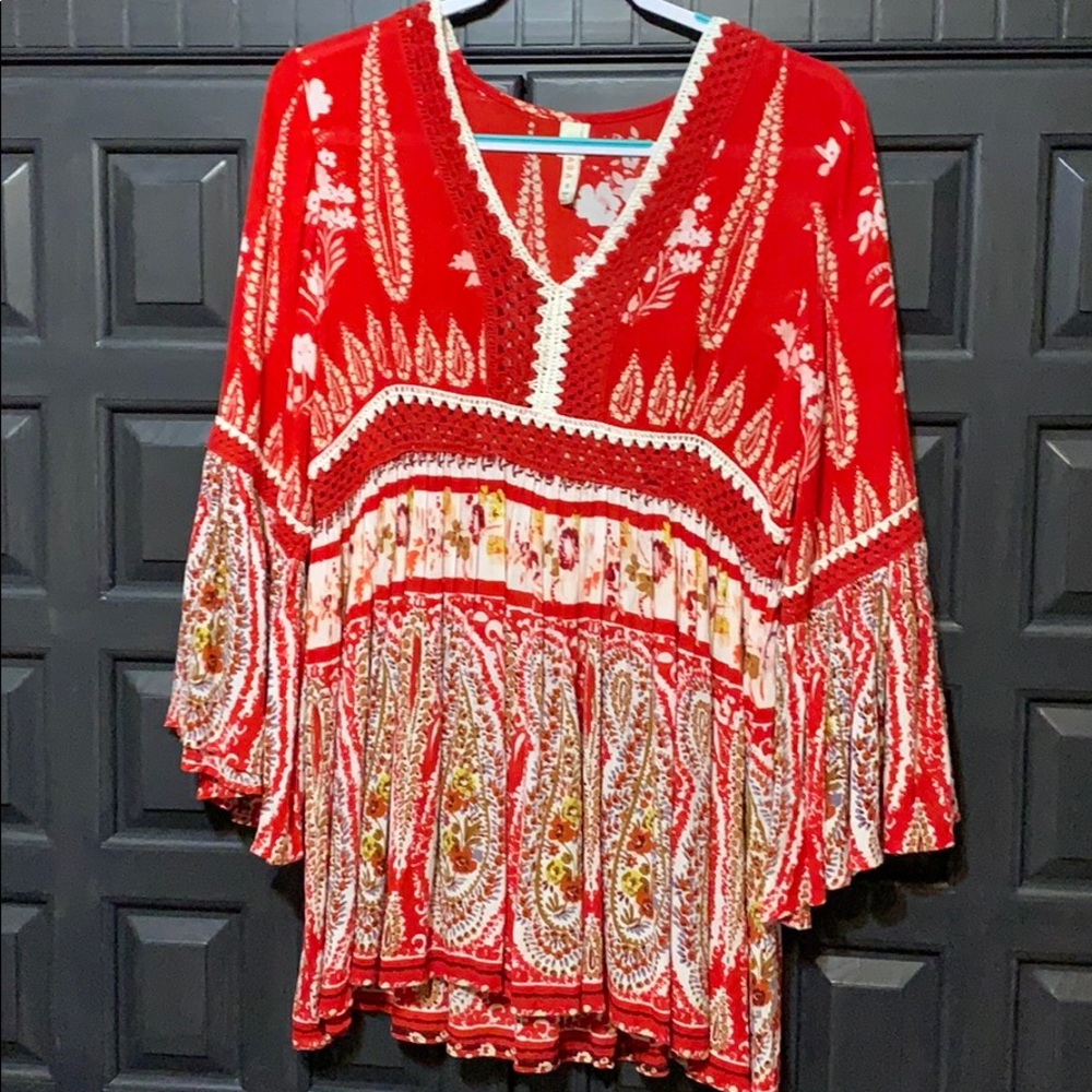 Bohemian top.